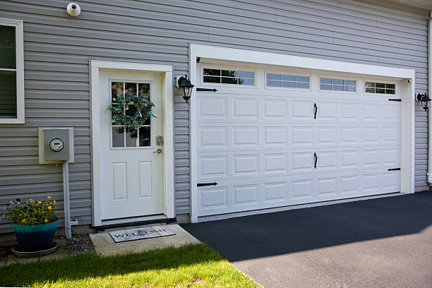 24/7 Emergency Garage Door Roller Replacement experts in Houghton, MI